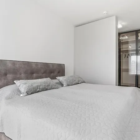 Modern 2-bedroom In Downtown 아파트 *