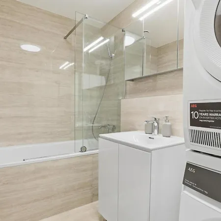 Modern 2-bedroom In Downtown 아파트 브라티슬라바